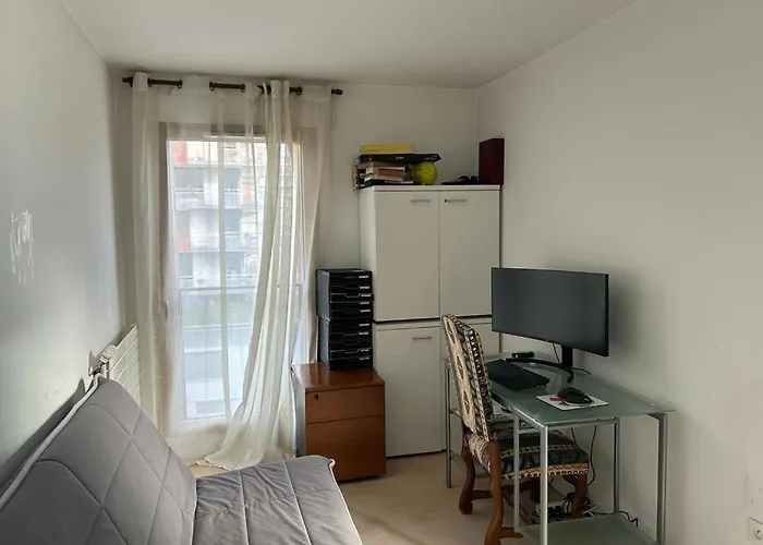 Spacious Flat Ideal For Working Or Events *